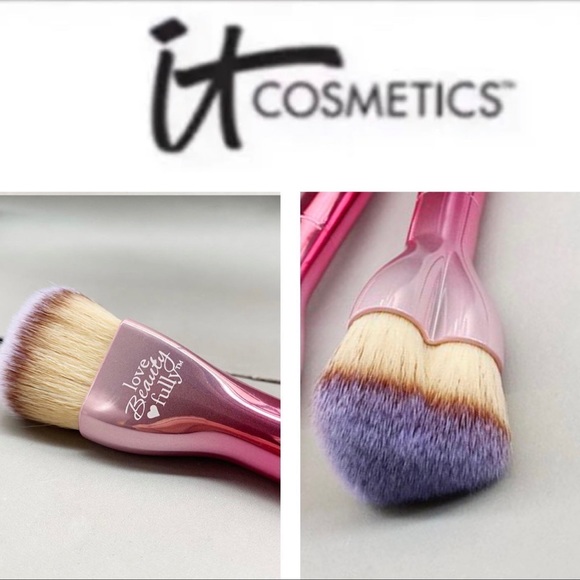 IT Love Foundation Makeup Brush | Cosmetics ~NEW~ - Picture 4 of 11